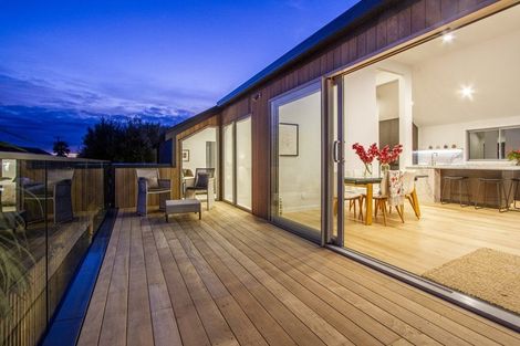 Photo of property in 2/43 Princes Street, Northcote Point, Auckland, 0627