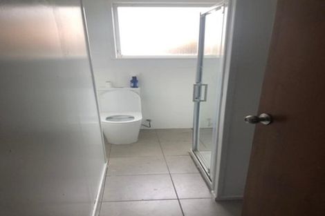 Photo of property in 16 Tironui Station Road East, Papakura, 2112