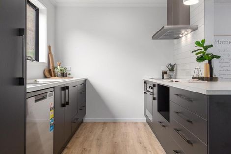 Photo of property in 18 Oakum Road, Whitby, Porirua, 5024