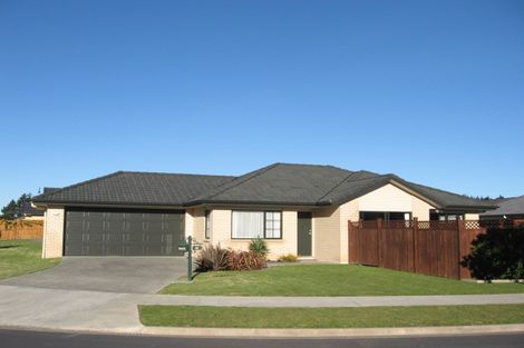 Photo of property in 22 Croftview Road, Wattle Downs, Auckland, 2103