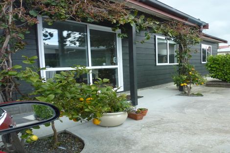 Photo of property in 4 Cullen Court, Palmerston North, 4410