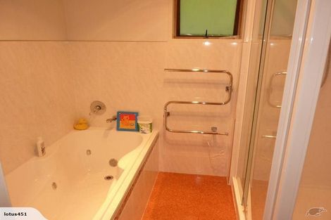 Photo of property in 13 Malters Place, Browns Bay, Auckland, 0630