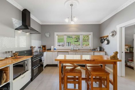 Photo of property in 9 Feltham Street, Hunterville, 4730