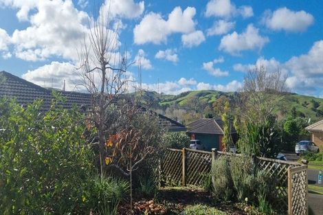Photo of property in 72 Cabeleigh Drive, Helensville, 0800