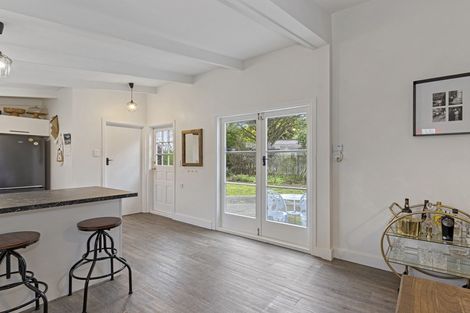 Photo of property in 43 Croziers Road, St Albans, Christchurch, 8052