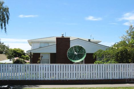 Photo of property in 250 Avonhead Road, Avonhead, Christchurch, 8042