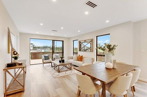 Photo of property in 13 Resnik Crescent, Kumeu, 0810