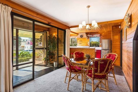 Photo of property in 17 Sunbrae Grove, Mount Maunganui, 3116