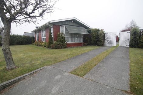Photo of property in 131 Kendal Avenue, Burnside, Christchurch, 8053