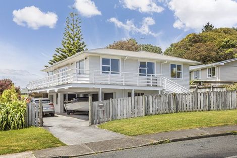 Photo of property in 29 Tirowhanga Road, Paremata, Porirua, 5024