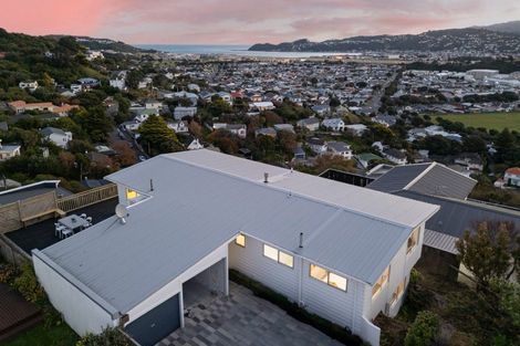 Photo of property in 139a Seatoun Heights Road, Miramar, Wellington, 6022