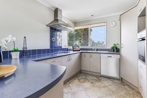 Photo of property in 2 Rochester Place, Nawton, Hamilton, 3200