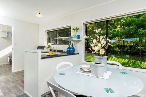 Photo of property in 2/21 Waiau Street, Torbay, Auckland, 0630