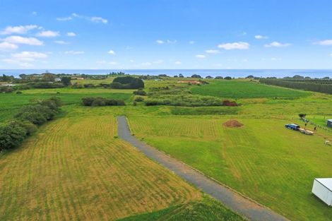 Photo of property in 24 Rawinia Place, Te Kaha, 3199