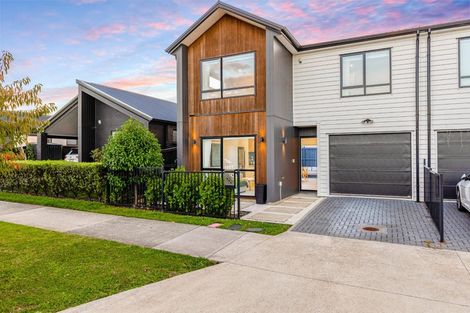 Photo of property in 24a Lumbarda Drive, Kumeu, 0810