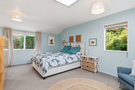 Photo of property in 69 Greenacres Street, Macandrew Bay, Dunedin, 9014