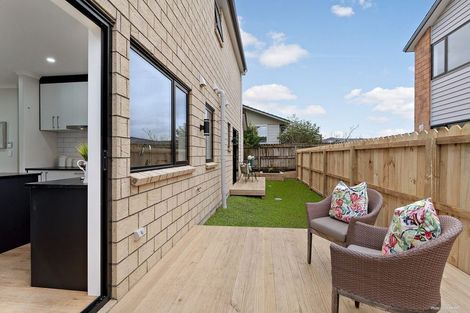 Photo of property in 24 Reelick Avenue, Pakuranga Heights, Auckland, 2010