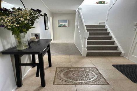 Photo of property in 33 Agincourt Street, Glenfield, Auckland, 0629