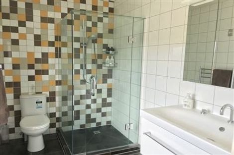 Photo of property in 11 Lismore Way, Oteha, Auckland, 0632