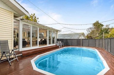 Photo of property in 38 Normanton Street, Glenfield, Auckland, 0629