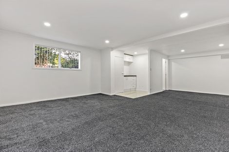 Photo of property in 7 Kelvyn Grove, Hillpark, Auckland, 2102