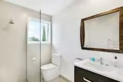 Photo of property in 3/4 Beach Road, Castor Bay, Auckland, 0620