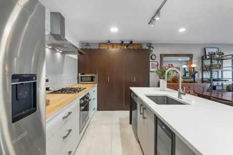 Photo of property in 24 Leneford Drive, East Tamaki, Auckland, 2013