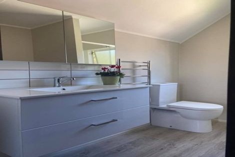 Photo of property in 1/27 Weetman Drive, Browns Bay, Auckland, 0630