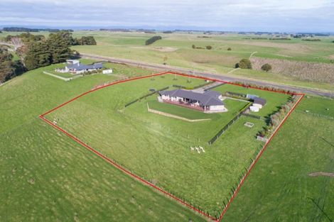 Photo of property in 132 Ngaio Road, Halcombe, Palmerston North, 4479