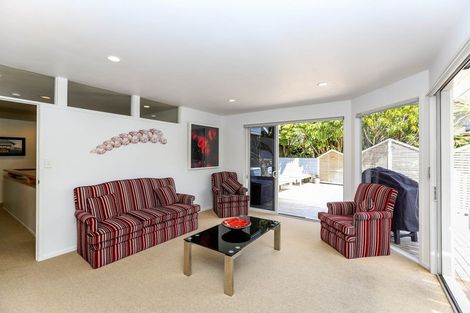 Photo of property in 11b Spencer Place, Merrilands, New Plymouth, 4312