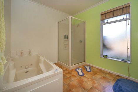 Photo of property in 17 Whiting Drive, Wakefield, 7025