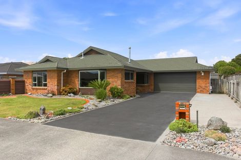Photo of property in 68 Cedar Drive, Paraparaumu Beach, Paraparaumu, 5032