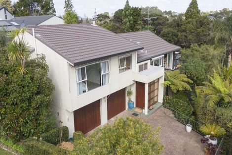 Photo of property in 8 Langstone Place, Chatswood, Auckland, 0626