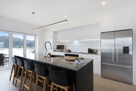 Photo of property in 2/74 Jubilee Road, Khandallah, Wellington, 6035