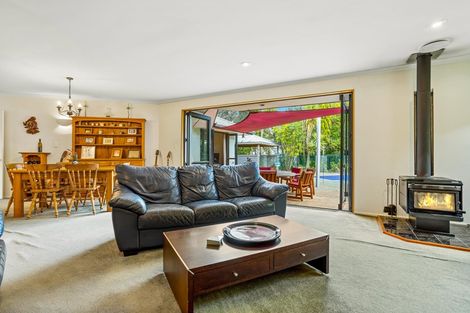 Photo of property in 34 Oakford Park Crescent, Greenhithe, Auckland, 0632