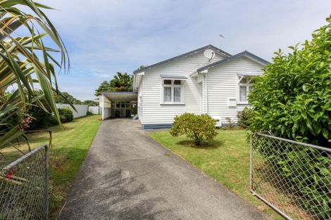 Photo of property in 6a Bayly Street, Waitara, 4320