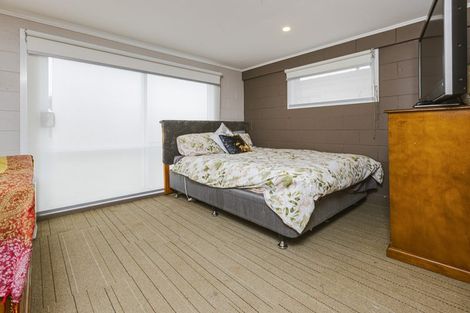 Photo of property in 2/93 Kenderdine Road, Papatoetoe, Auckland, 2025