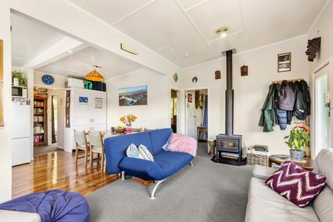Photo of property in 14 Smith Street, Raglan, 3225