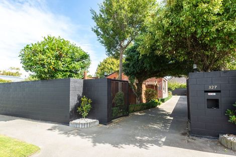 Photo of property in 327 Avonhead Road, Avonhead, Christchurch, 8042