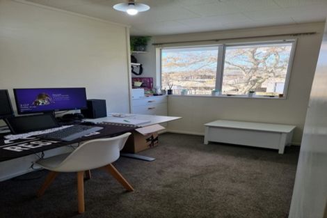 Photo of property in 73 Heta Road, Highlands Park, New Plymouth, 4312