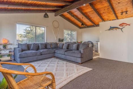 Photo of property in 11 Kaanapali Place, Wattle Downs, Auckland, 2103