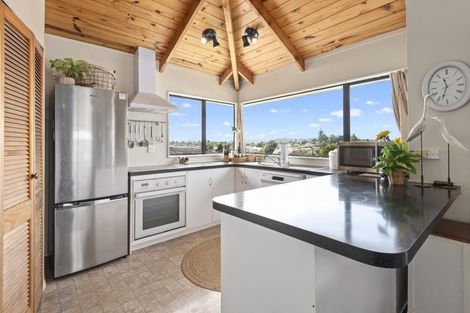 Photo of property in 1 Fairway Drive, Te Kamo, Whangarei, 0112