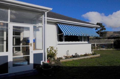 Photo of property in 61 Rhodes Street, Waimate, 7924