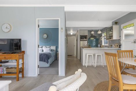 Photo of property in 1/17 Rainbow Drive, Rainbow Point, Taupo, 3330