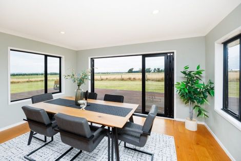 Photo of property in 1061 Taonui Road, Colyton, Feilding, 4775