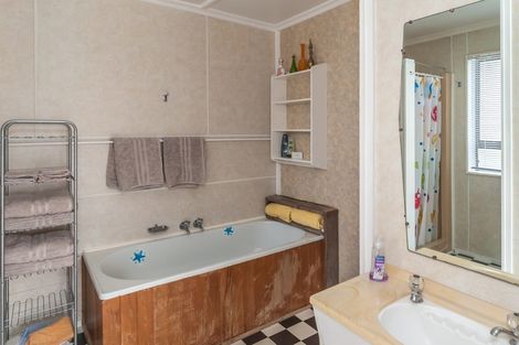 Photo of property in 11a Rangitane Street, Himatangi Beach, Foxton, 4891