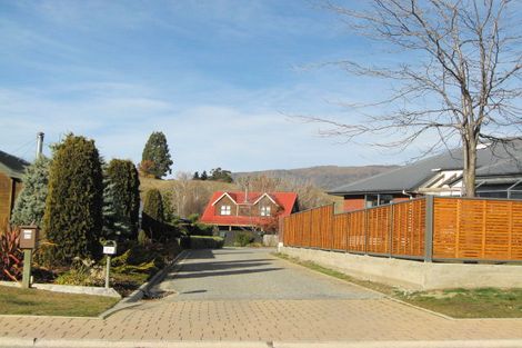 Photo of property in 23 Meadowstone Drive, Wanaka, 9305