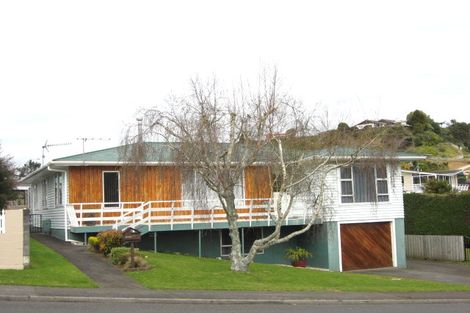 Photo of property in 117 Awanui Street, Merrilands, New Plymouth, 4312