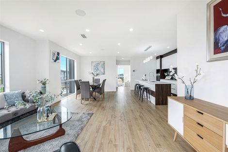 Photo of property in 1 Elevation Street, Flat Bush, Auckland, 2019