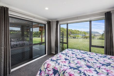 Photo of property in 16 Lacebark Drive, Kinloch, Taupo, 3377